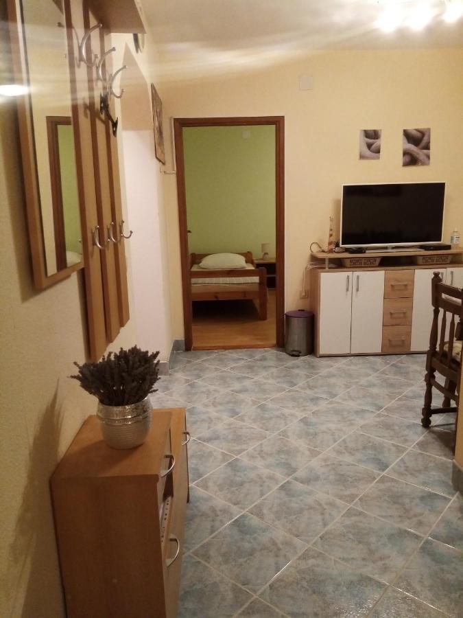 Vanja Skara Biograd Apartamento